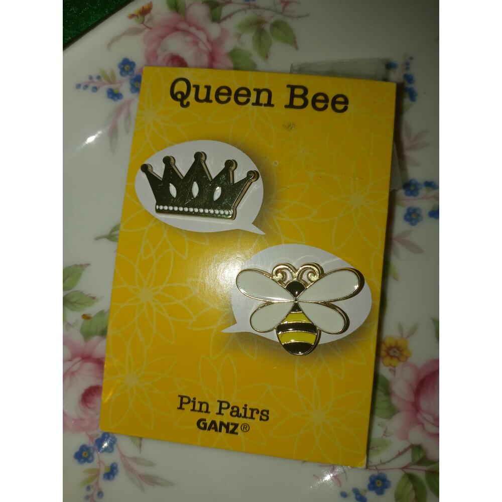 "Queen Bee" pin pairs Ganz New